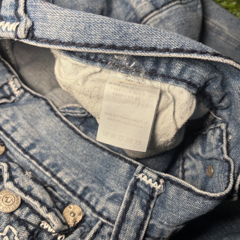 True Religion Mens Distressed Denim Shorts Light Wash Big T Stitch Blue Size 36 - Picture 7 of 15